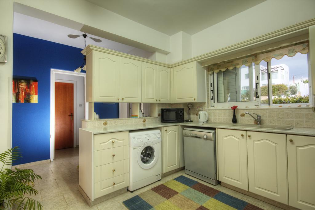 Villa Athina Paphos Zimmer foto