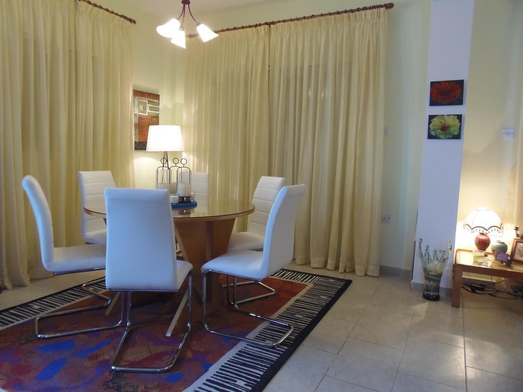 Villa Athina Paphos Zimmer foto